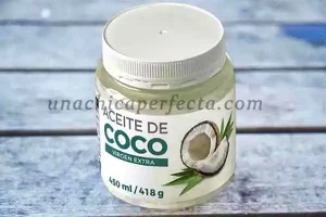 Aceite de coco Mercadona: el producto que hace de todo (menos pagar tus facturas) 🥥 20 Aceite-de-coco-mercadona-opiniones-deliplus-precio-cabello-pelo-hidratar-piel-quemaduras-mascarilla-virgen-extra-labios-usos