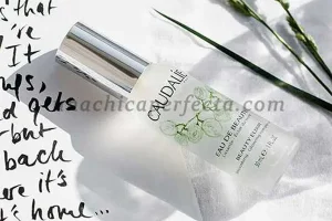 El agua de belleza de Caudalie: dicen que borra años… ¿Será verdad? 23 Agua-de-belleza-caudalie-opiniones-elixir-juventud-precio-usos-poros-reduce-precio-tonico-facial-esencia-iluminadora-glow